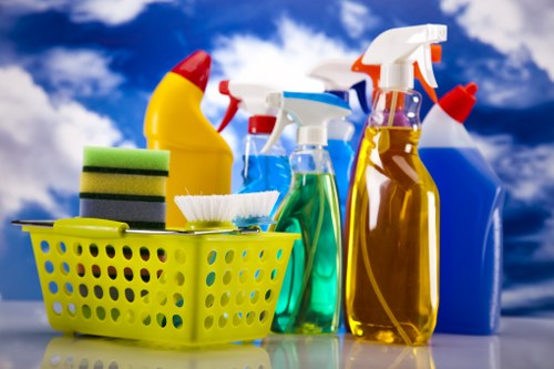 Kitchen and bathroom domestic cleaning in Brompton property